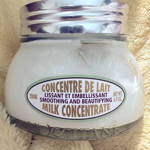 L’Occitane en Provence Almond Milk Concentrate Full Sz Jar New sealed